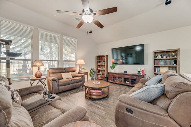 237 Chesapeake Drive, Forney, TX 75126