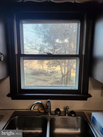 3734 ELIZABETHTOWN RD, Manheim, PA 17545