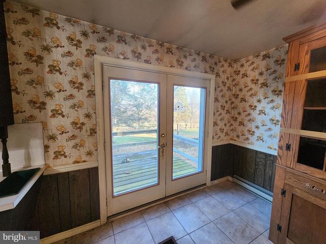 3734 ELIZABETHTOWN RD, Manheim, PA 17545