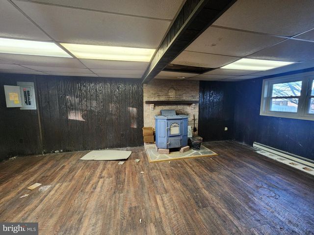 3734 ELIZABETHTOWN RD, Manheim, PA 17545