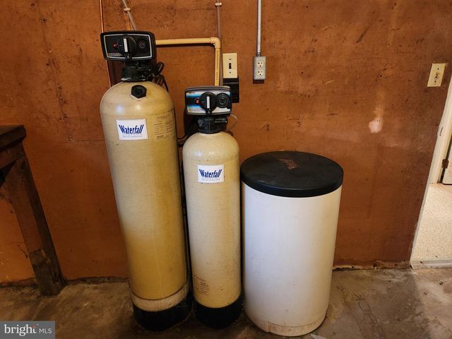 3734 ELIZABETHTOWN RD, Manheim, PA 17545