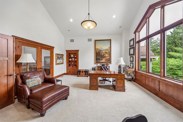 1550 S Deer Road, West Des Moines, IA 50266