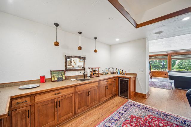 1550 S Deer Road, West Des Moines, IA 50266