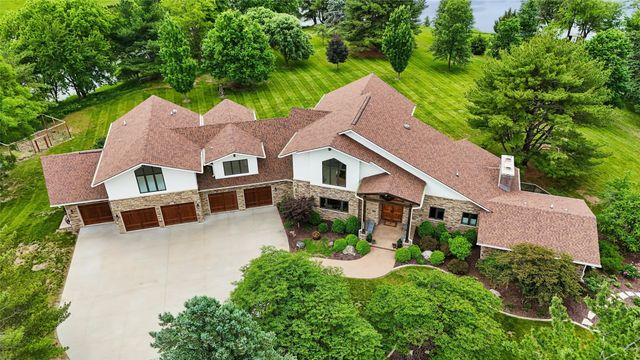 1550 S Deer Road, West Des Moines, IA 50266