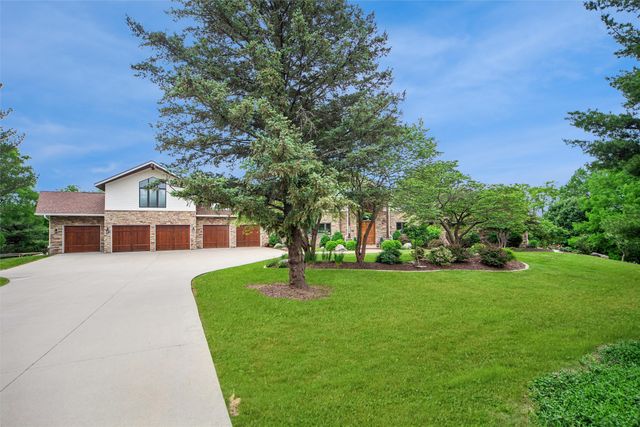 1550 S Deer Road, West Des Moines, IA 50266