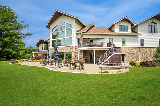 1550 S Deer Road, West Des Moines, IA 50266