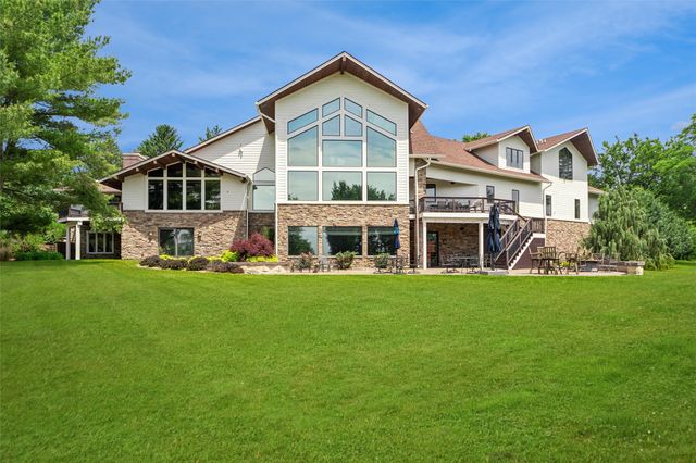 1550 S Deer Road, West Des Moines, IA 50266