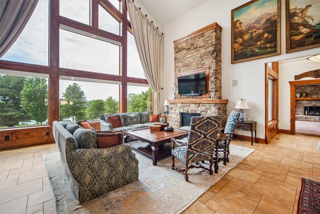 1550 S Deer Road, West Des Moines, IA 50266