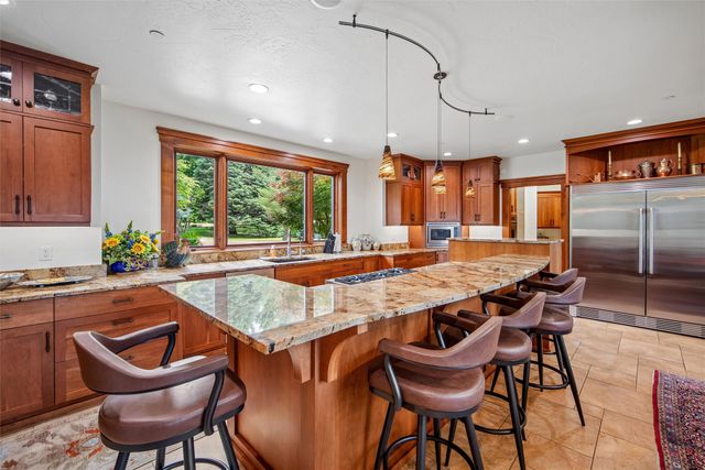 1550 S Deer Road, West Des Moines, IA 50266