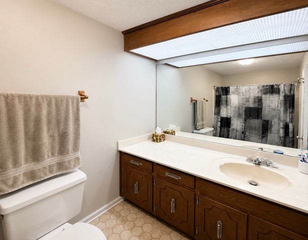 2030 Hidden Cove Rd, Mount Juliet, TN 37122