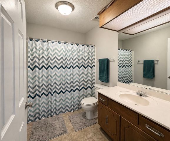 2030 Hidden Cove Rd, Mount Juliet, TN 37122