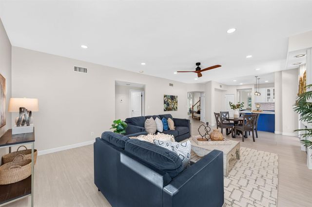7280 N Cecelia Avenue, Fresno, CA 93722