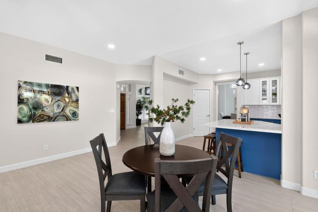 7280 N Cecelia Avenue, Fresno, CA 93722