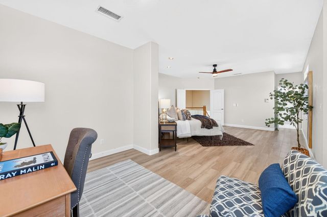 7280 N Cecelia Avenue, Fresno, CA 93722