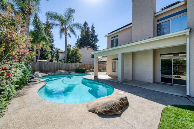 7280 N Cecelia Avenue, Fresno, CA 93722