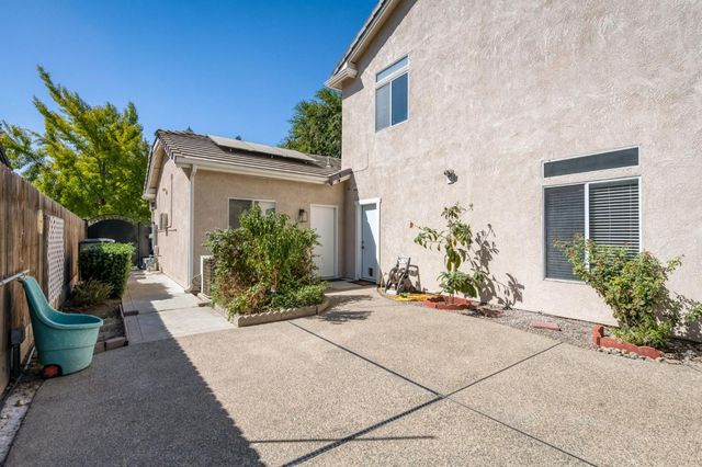 7280 N Cecelia Avenue, Fresno, CA 93722
