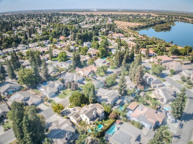 7280 N Cecelia Avenue, Fresno, CA 93722