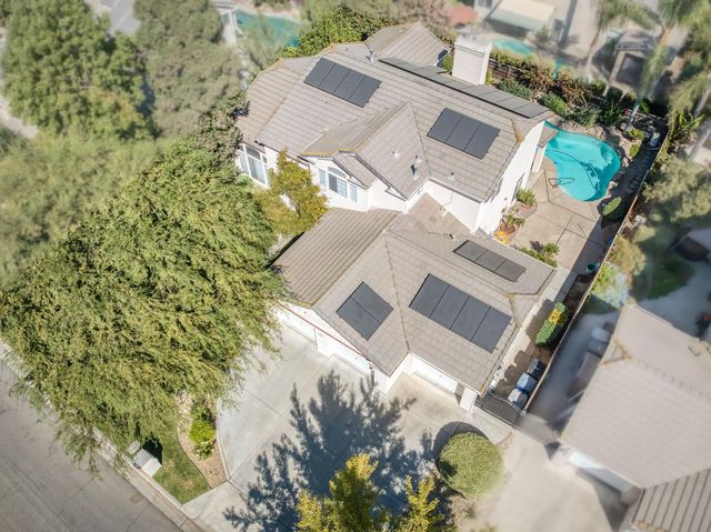 7280 N Cecelia Avenue, Fresno, CA 93722