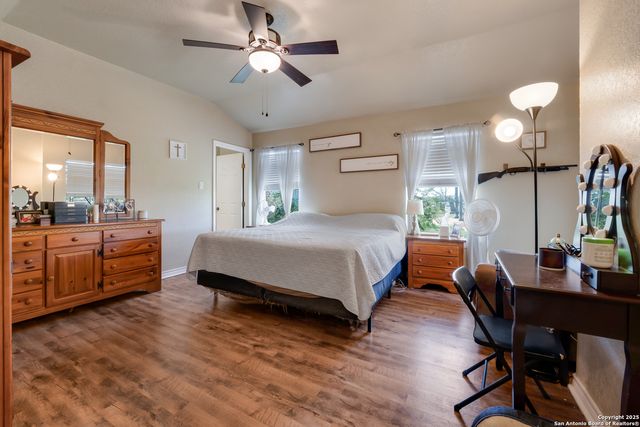 800 County Road 125, Elmendorf, TX 78112