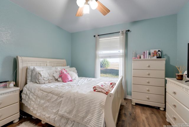 800 County Road 125, Elmendorf, TX 78112