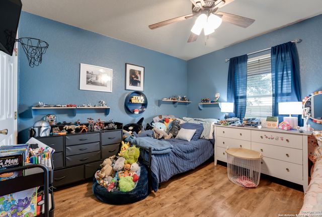 800 County Road 125, Elmendorf, TX 78112