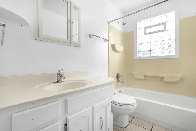 1279 Carolyn Avenue, Columbus, OH 43224