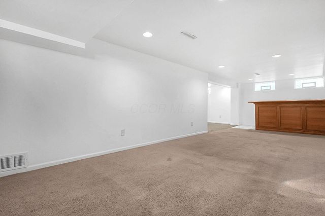 1279 Carolyn Avenue, Columbus, OH 43224