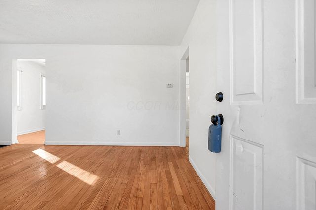 1279 Carolyn Avenue, Columbus, OH 43224