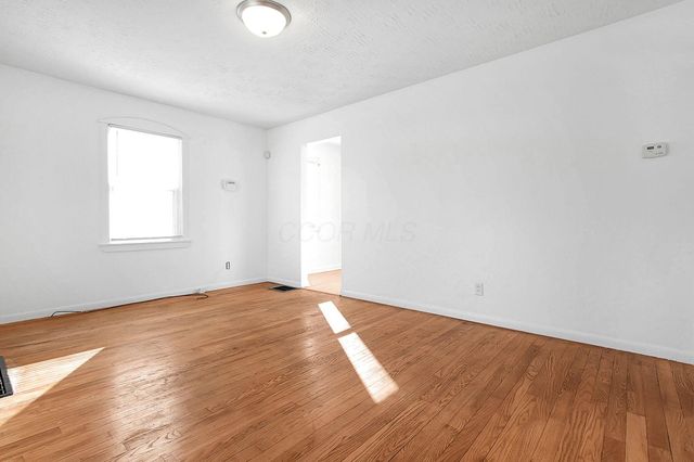 1279 Carolyn Avenue, Columbus, OH 43224