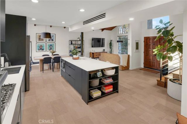3733 Pine, Long Beach, CA 90807
