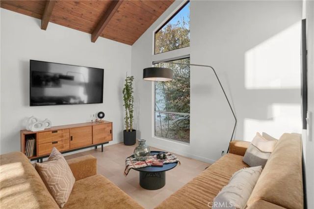 3733 Pine, Long Beach, CA 90807
