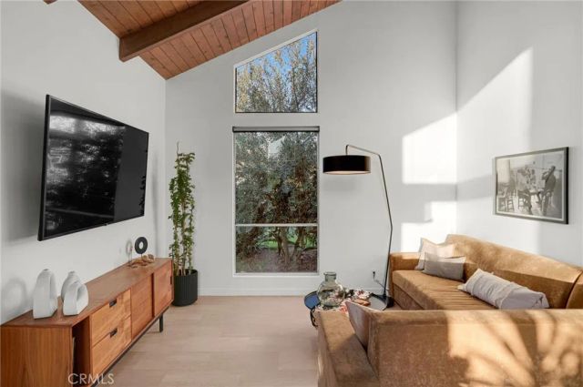 3733 Pine, Long Beach, CA 90807