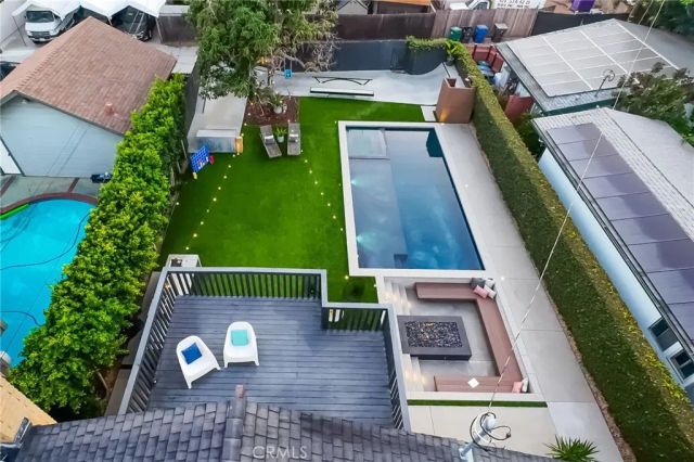 3733 Pine, Long Beach, CA 90807