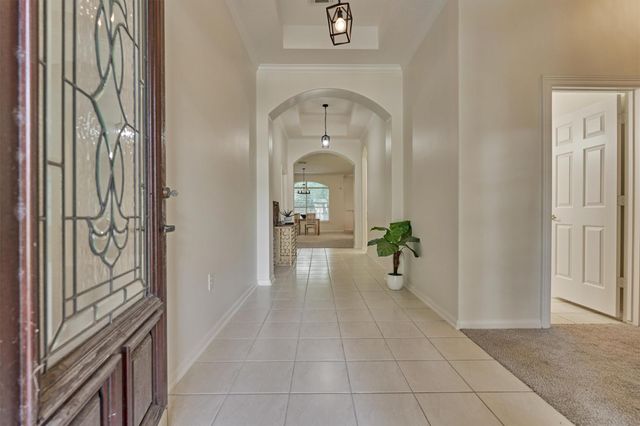 27 S Belfair Place, The Woodlands, TX 77382