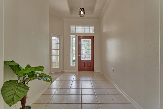 27 S Belfair Place, The Woodlands, TX 77382