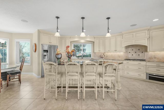 5918 Crystal Ct SE, Salem, OR 97306