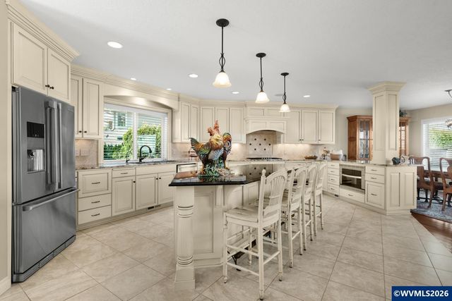 5918 Crystal Ct SE, Salem, OR 97306