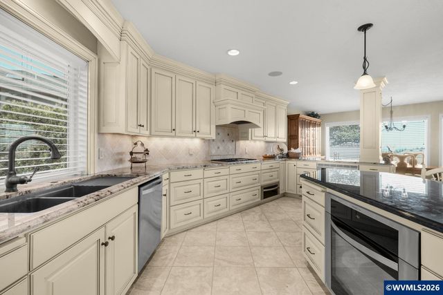 5918 Crystal Ct SE, Salem, OR 97306