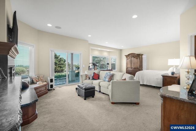 5918 Crystal Ct SE, Salem, OR 97306