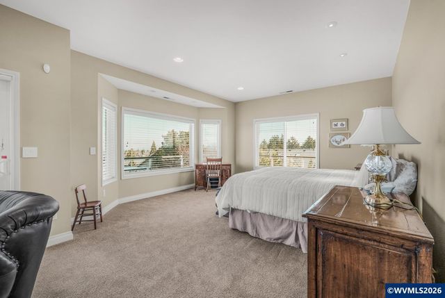 5918 Crystal Ct SE, Salem, OR 97306