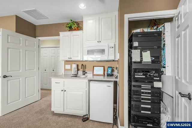 5918 Crystal Ct SE, Salem, OR 97306