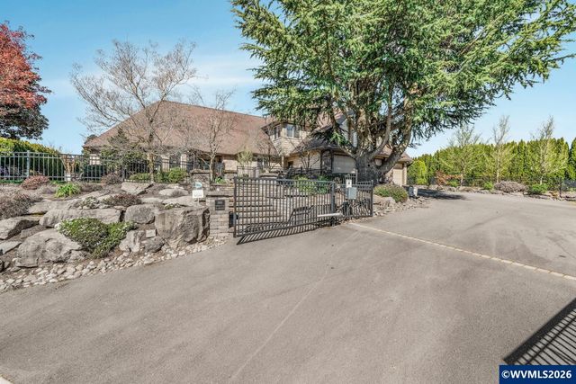 5918 Crystal Ct SE, Salem, OR 97306