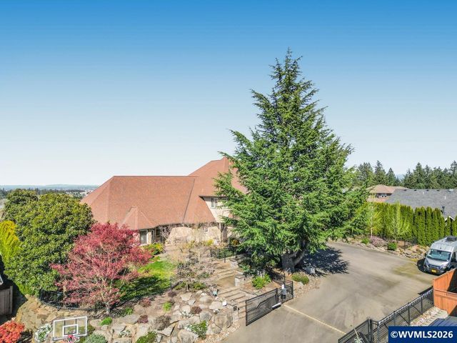 5918 Crystal Ct SE, Salem, OR 97306