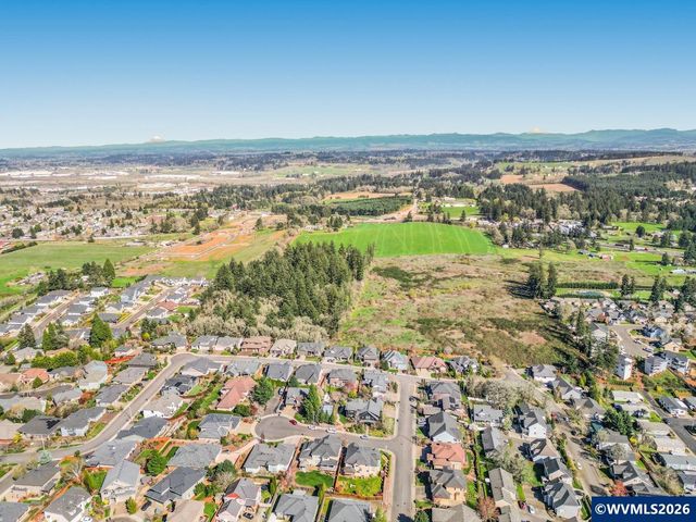 5918 Crystal Ct SE, Salem, OR 97306