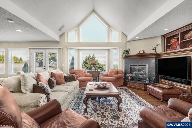 5918 Crystal Ct SE, Salem, OR 97306