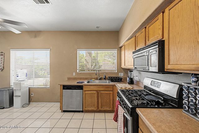 9214 W HAZELWOOD Street, Phoenix, AZ 85037
