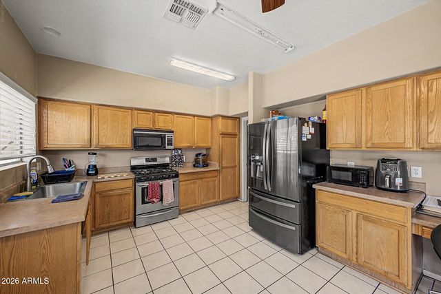 9214 W HAZELWOOD Street, Phoenix, AZ 85037