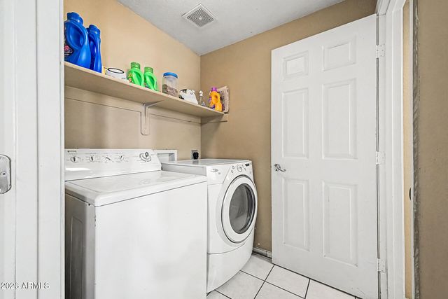 9214 W HAZELWOOD Street, Phoenix, AZ 85037