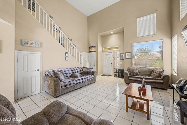 9214 W HAZELWOOD Street, Phoenix, AZ 85037