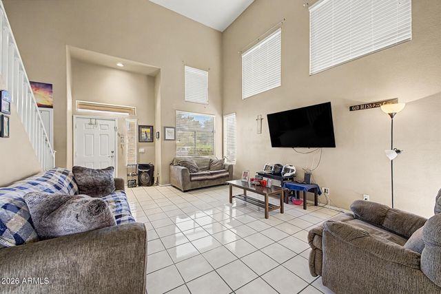 9214 W HAZELWOOD Street, Phoenix, AZ 85037